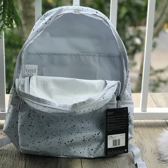 NWT Nike Heritage Backpack Grey/Black - Picture 6 of 7